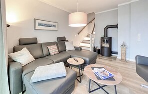 Fernseher, Kamin, Stereoanlage