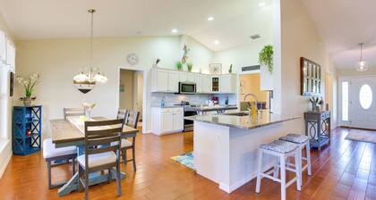 Private Estate on 10 Acres w/ Pool in Bradenton