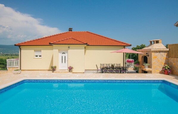 Piscine extérieure