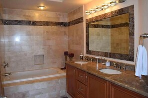 Luxury Suite, 2 Bedrooms, Ocean View | Bathroom | Hair dryer, towels - Las Palomas 5-Star Resort (Puerto Peñasco)
