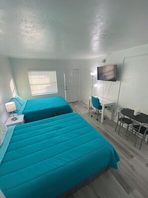 Escriptori i wifi gratuïta 