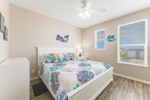 3 habitaciones, tabla de planchar con plancha, wifi y ropa de cama 