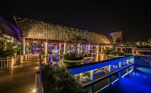 Ulkouima-allas, lämmitetty uima-allas