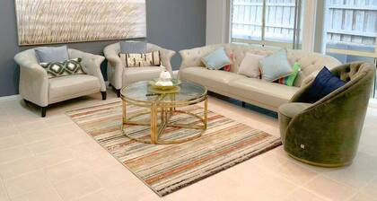 Spacious 5BR House in Hallam Pool table BBQ Netflix WIFI parking