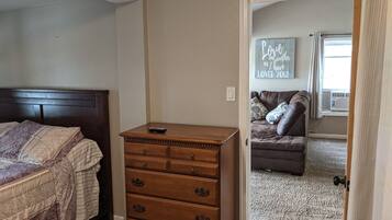 1 bedroom, in-room safe, free WiFi, bed sheets