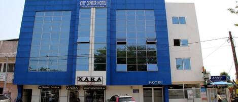 Façana frontal de l'allotjament