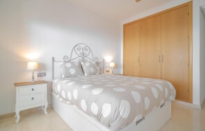 2 makuuhuonetta, ilmainen Wi-Fi, vuodevaatteet