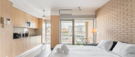 Internet, bed sheets