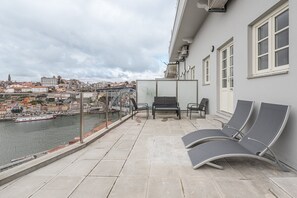 Terrace/patio - GuestReady - Riverview Douro Terrace (Vila Nova de Gaia)