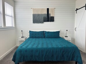1 habitación, tabla de planchar con plancha, wifi gratis y ropa de cama 