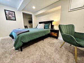 3 bedrooms, iron/ironing board, free WiFi, bed sheets