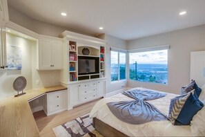 4 habitaciones, escritorio, tabla de planchar con plancha y wifi gratis