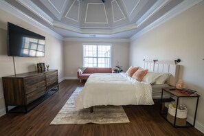 3 bedrooms, travel crib, free WiFi, bed sheets