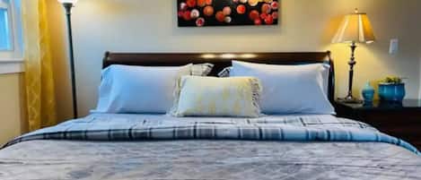 2 عدّة غرف نوم ومكواة/لوح كي وواي فاي مجانًا وملاءات أسرّة