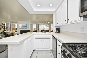 Kochgeschirr/Geschirr/Besteck