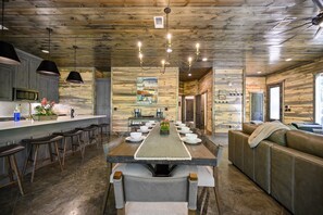Dining - Moonlight Creek, Creekside, Playset, Bunks,Gameroom, Hot Tub, Pool Table, Ev Outlet (Broken Bow)