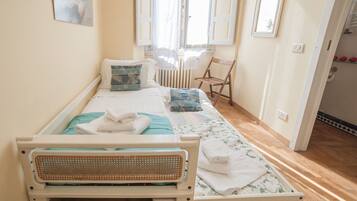 2 camere, ferro/asse da stiro, Wi-Fi gratuito