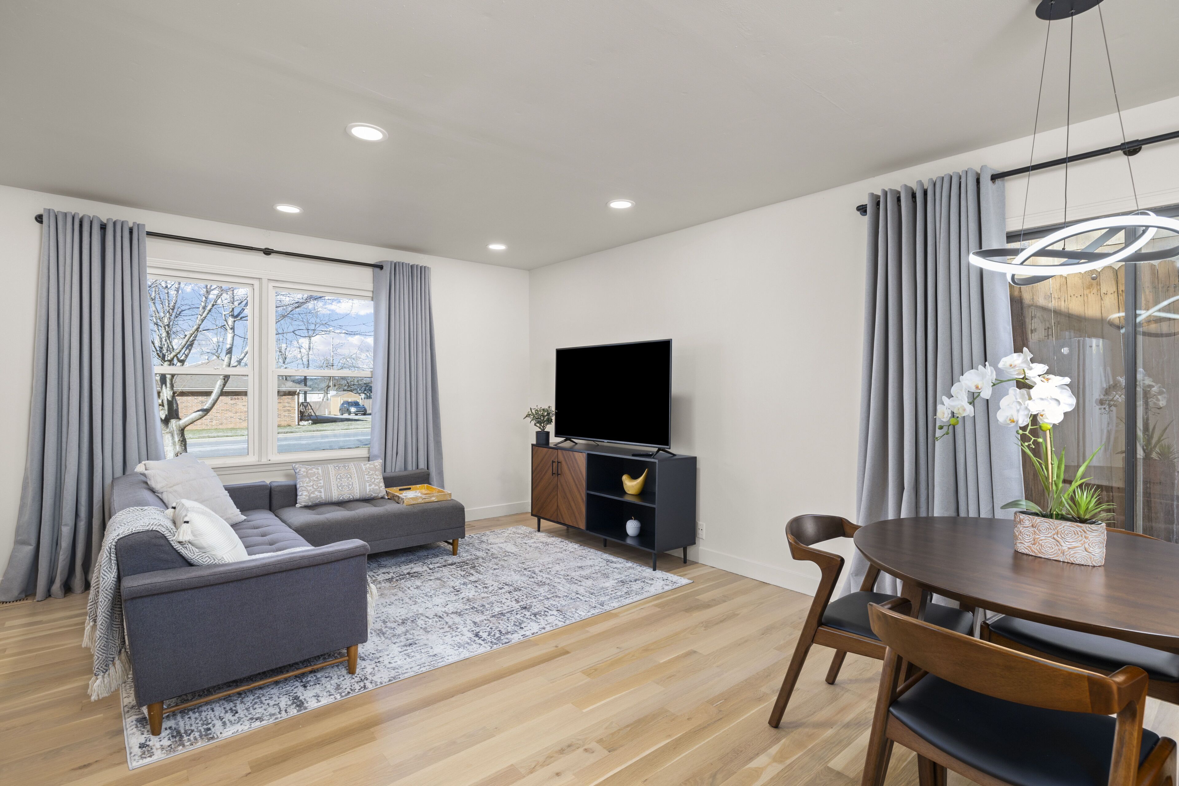 ✧Luxury Modern 2BR w/ Private Garage