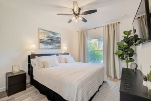 3 soverom, skrivebord, strykejern/-brett og wi-fi (inkludert)