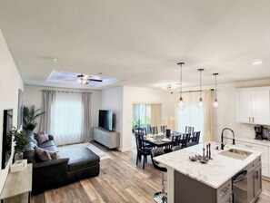 Smart TV - Family Vacation Home (Rotonda West)