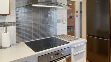 Refrigerador, parrilla de estufa y lavavajillas