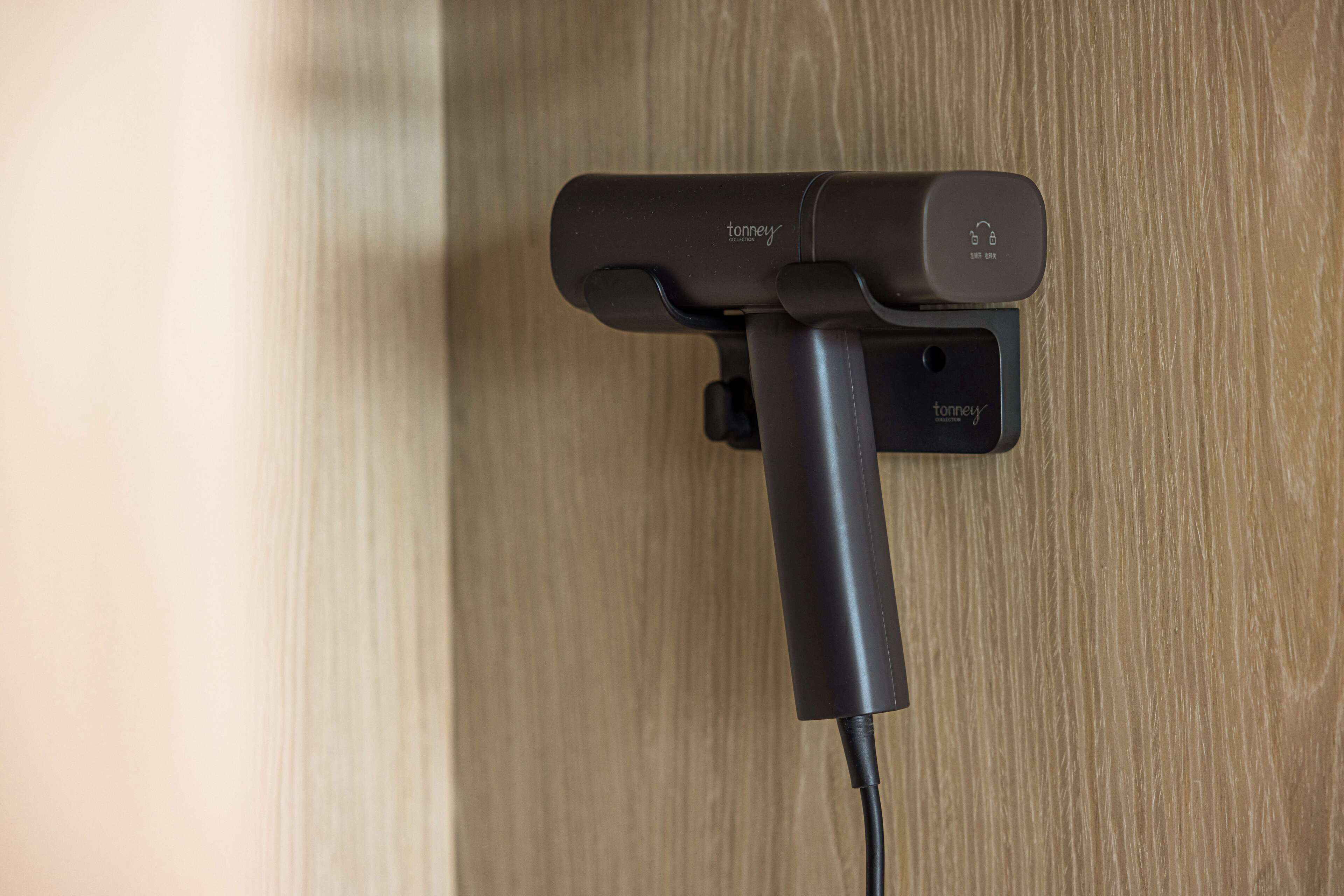 premium bedding, down duvets, select comfort beds, minibar