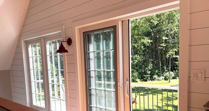 SPACIOUS Mountain Retreat with HOT TUB, Fire Pit & Hiking Trails