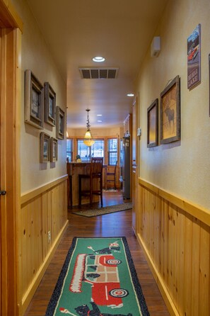 المنشأة من الداخل