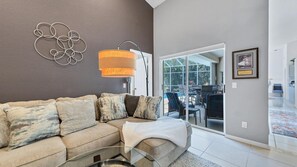 Flat-screen TV - Beautiful House with first class amenities on Charlotte Harbor Area, Charlotte County House 5820 (Charlotte County)