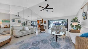 Interior - Perfect 3 Bedroom House on Charlotte Harbor Area, Charlotte County House 5825 (Charlotte County)