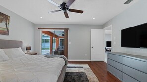 2 bedrooms, iron/ironing board, internet, bed sheets