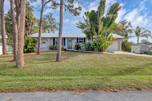 Exterior - Luxury Contemporary Style House on Charlotte Harbor Area, Charlotte County House 5846 (Charlotte County)