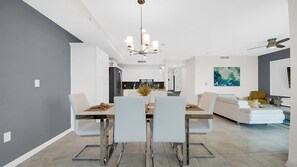 Dining - 5 Star Condo on Orlando’s most Exclusive Storey Lake Resort, Orlando Condo 6160 (Orlando)
