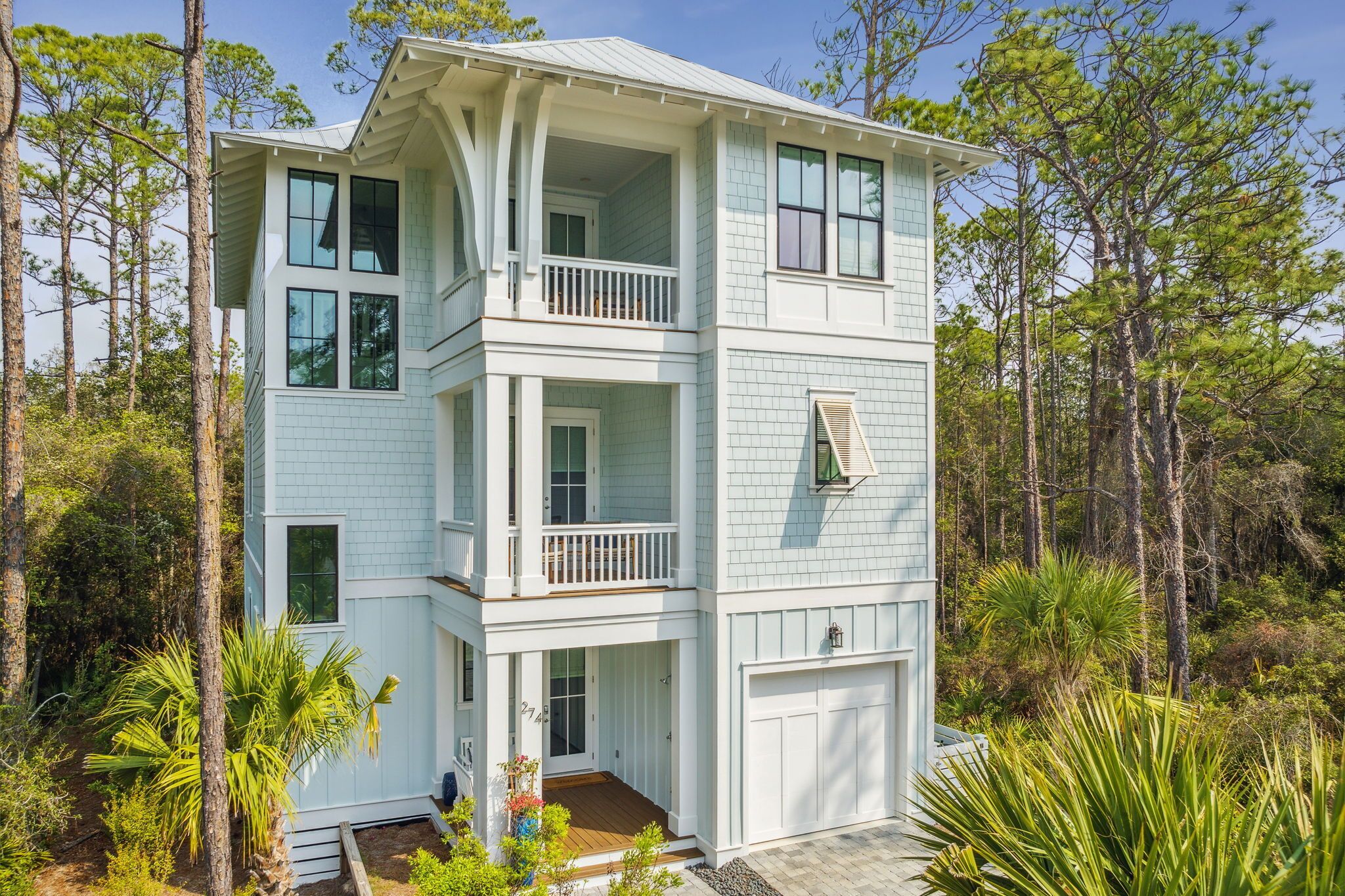 BRAND NEW! 5/4.5 SLEEPS 16! 30A!  Close to Pool,  Firepit