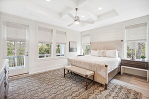 5 bedrooms, desk, iron/ironing board, WiFi - BRAND NEW! 5/4.5 SLEEPS 16! 30A!  Close to Pool,  Firepit (Rosemary Beach)