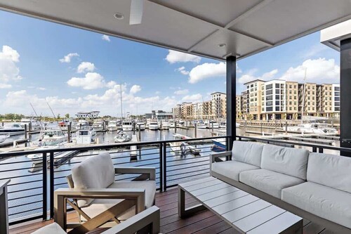 Hideaway @ The Cove Riverwalk Villas