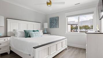 2 bedrooms, desk, iron/ironing board, free WiFi