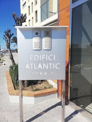 Exterior detail - HOLIDAYS TO SANTA MARGARITA, SPACIOUS GARDEN AREA (Roses)