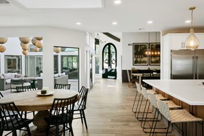 Dining - SWSS - 6 Bed/4.5 Bath GORGEOUS| SPORT Ct Bocce Ball Pool Hot Tub Putting Green Game Room (Scottsdale)