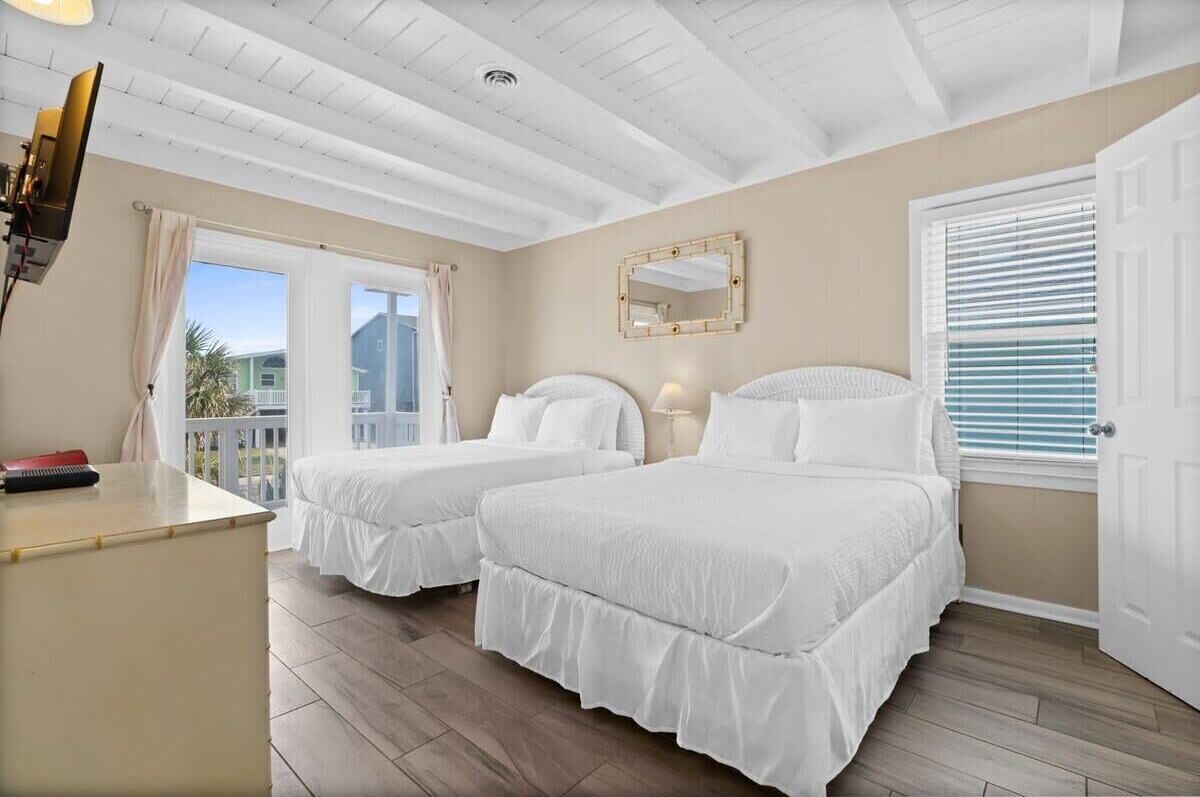 4 slaapkamers, een strijkplank/strijkijzer, wifi, beddengoed