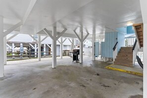 Terrace/patio - Pet Friendly w/ Private Pool | 2nd Row To Beach (Ocean Isle Beach)