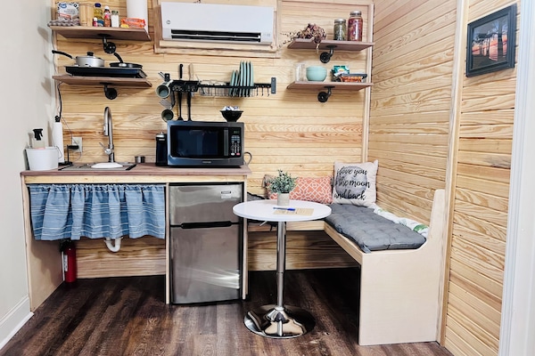 Fridge, microwave, stovetop, coffee/tea maker