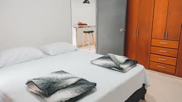 3 bedrooms, WiFi, bed sheets, wheelchair access