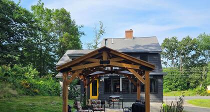 LAKE SIDE  4-Season home, 4-bdrm 2-bath, super clean, bright & cozy