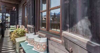 Appartement 'Ferienappartement 2 - Lockstein' avec vue sur les montagnes, jardin privé et Wi-Fi.