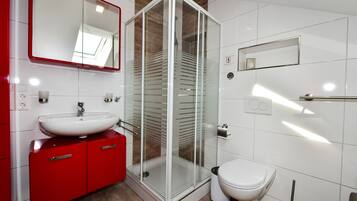 Doccia, asciugacapelli, asciugamani