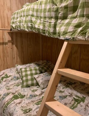 1 habitación y ropa de cama 