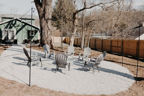 Van Winkle's Secret/Speakeasy (Hidden Room)