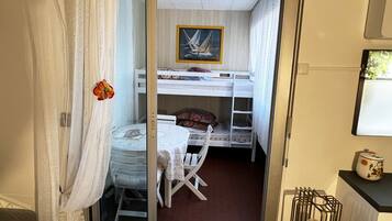 1 chambre, fer et planche Ă repasser, lit parapluie, Wi-Fi