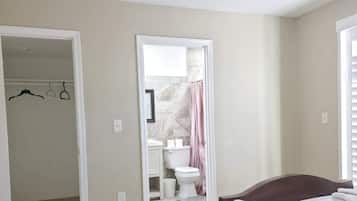 2 chambres, fer et planche Ă repasser, Wi-Fi gratuit, draps fournis